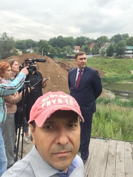 член Общественной палаты Марат Мкртумов  побывал на месте проведения работ по реконструкции плотины на реке Синичке -любимого места отдыха жителей