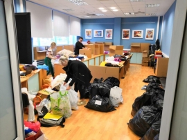 Продолжается сбор гуманитарной помощи пострадавшим от наводнения в Иркутске